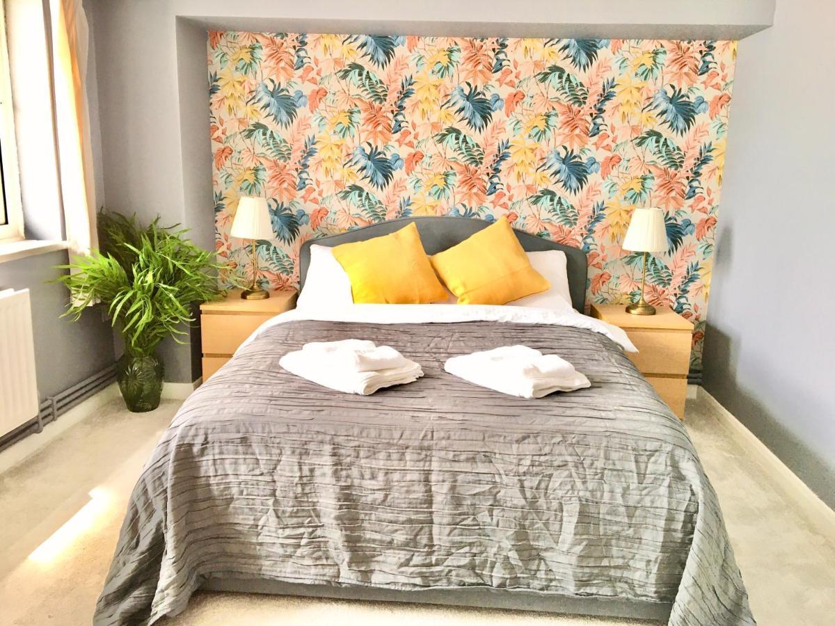 Guest house Family - Spacious Place With Full Kitchen Kingston upon Thames (Greater London)